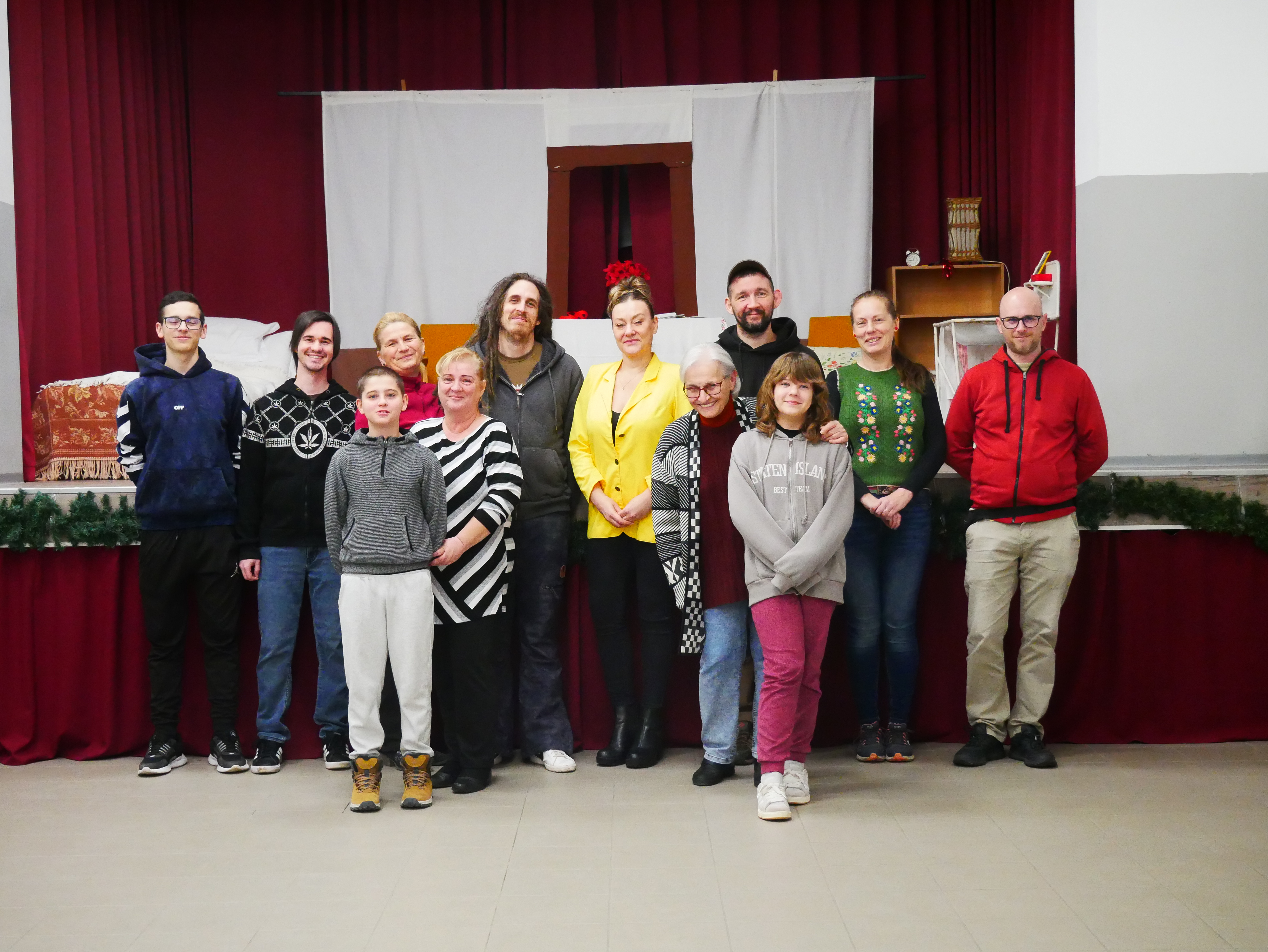 A Novaji Lókötők készülnek a Pajtaszínházi szemlére