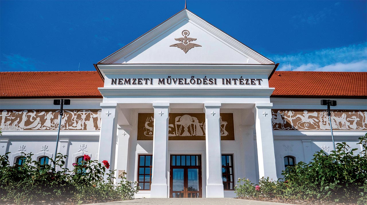 KÖZLEMÉNY