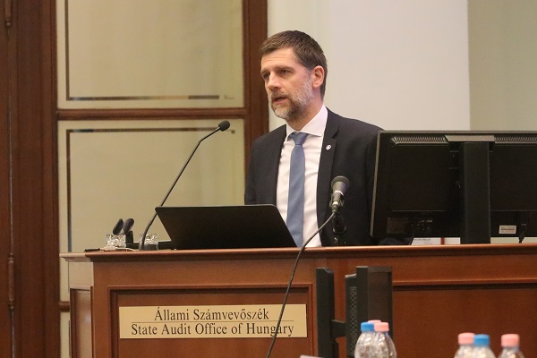 Kárpáti Árpád: Érték és közösségalapon a pénzügyi kultúráért
