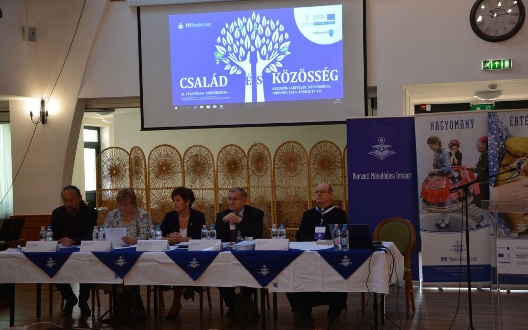 Fókuszban a családok – megkezdődött a stratégiai konferencia