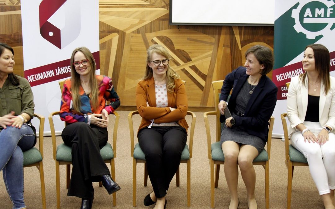 Minden eddiginél sikeresebb volt a Lányok Napja a Neumann János Egyetemen